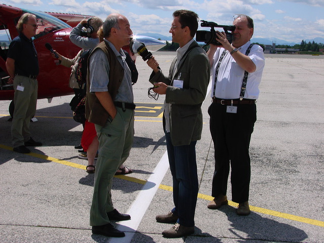 Christoph Barszczewski, Interview, Buschpilot, Afrika, Traumberuf, Event, Buchpräsentation, Flughafen Linz