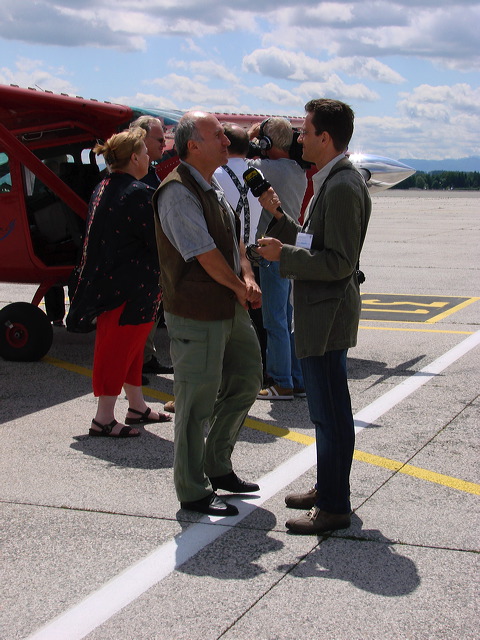  Christoph Barszczewski, Interview, Buschpilot, Afrika, Traumberuf, Event, Buchpräsentation, Flughafen Linz